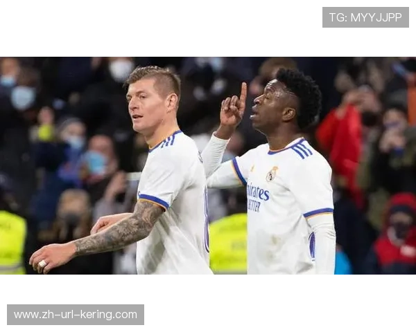 维尼修斯突破造点瞬间，巴西边锋展现过人技巧